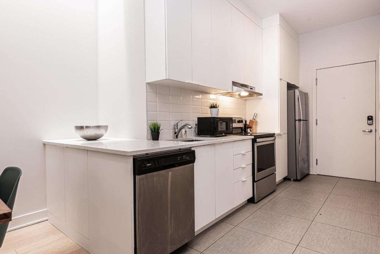 Cool And Clean Flat By Atwater Market By Den Stays มอนทรีอัล ภายนอก รูปภาพ