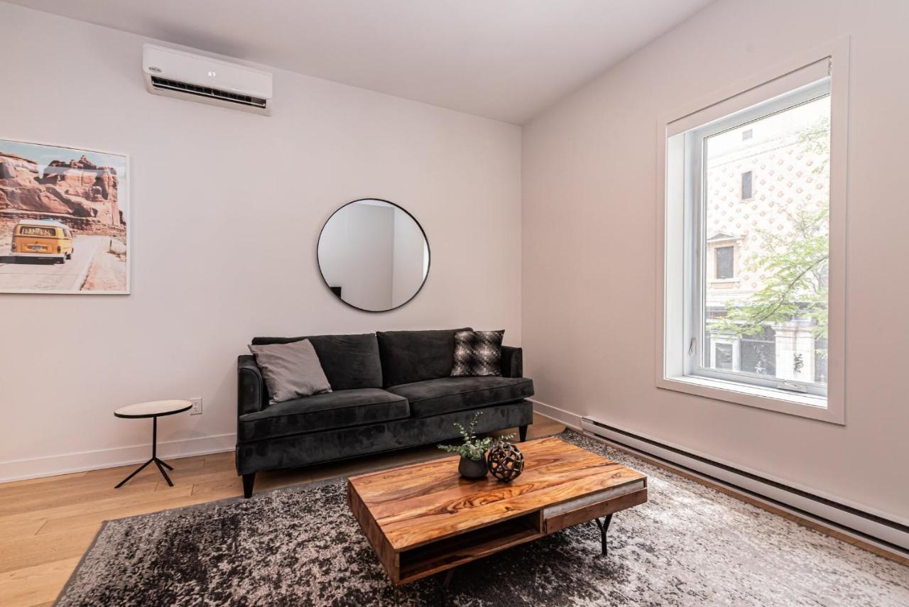 Cool And Clean Flat By Atwater Market By Den Stays มอนทรีอัล ภายนอก รูปภาพ