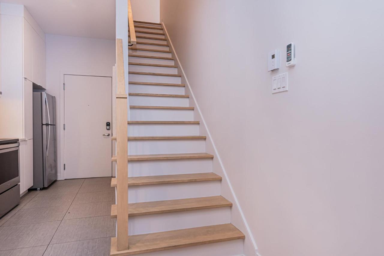 Cool And Clean Flat By Atwater Market By Den Stays มอนทรีอัล ภายนอก รูปภาพ